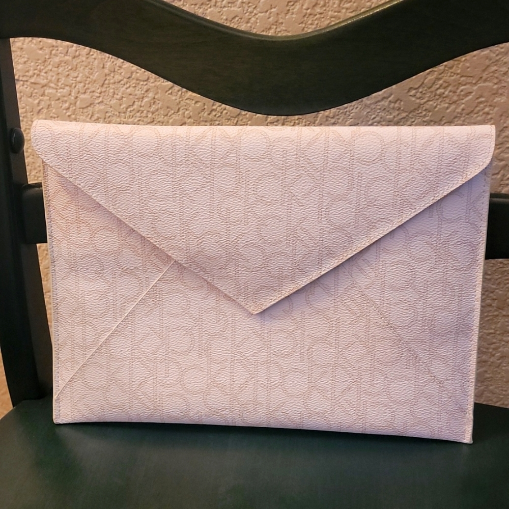 Calvin Klein NNPT clutch